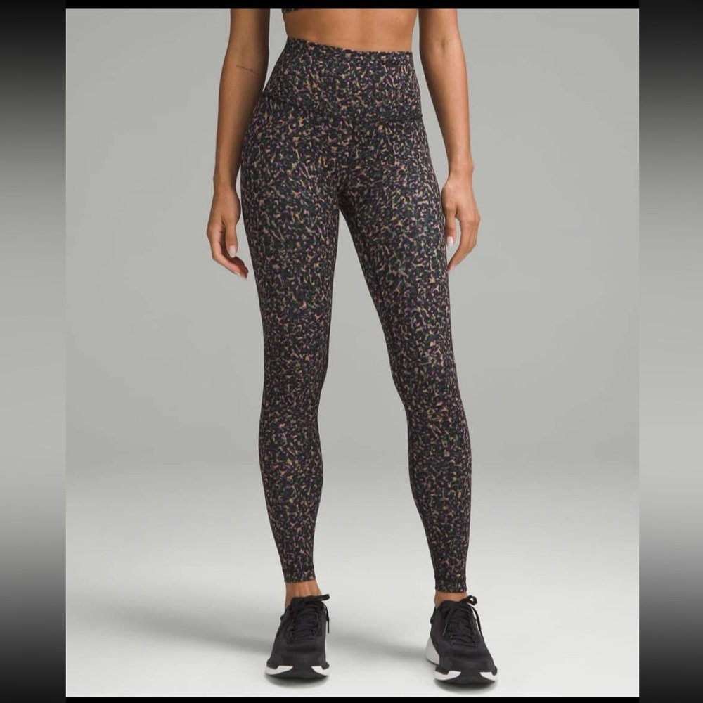 Lululemon Wunder Train High-Rise Tight with pockets, size 14 - multi-colored